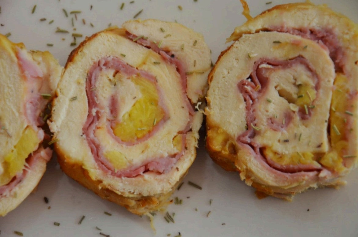 ROLLITOS DE POLLO RELLENO QUESO Y JAMON